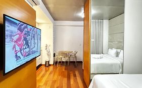 Studio Vila Olímpia perto da Faria Lima com Piscina Academia e Vaga Grátis